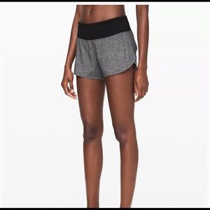 Lululemon Speed Up Mid-Rise Short 4”